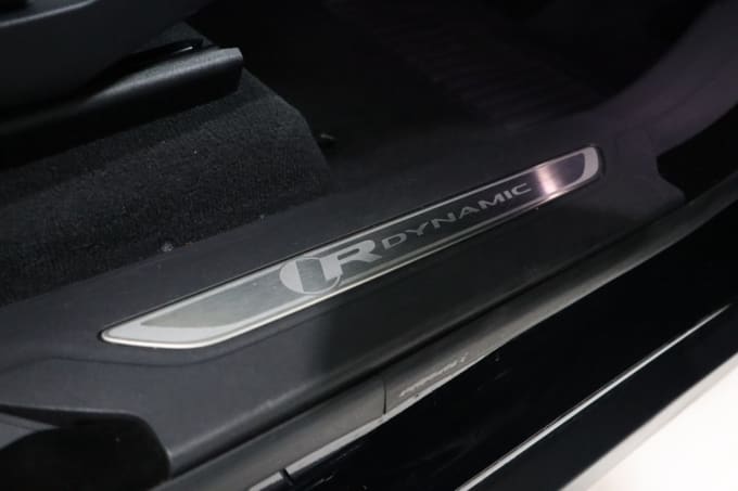 2025 Land Rover Range Rover Velar