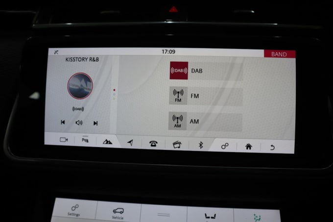 2025 Land Rover Range Rover Velar