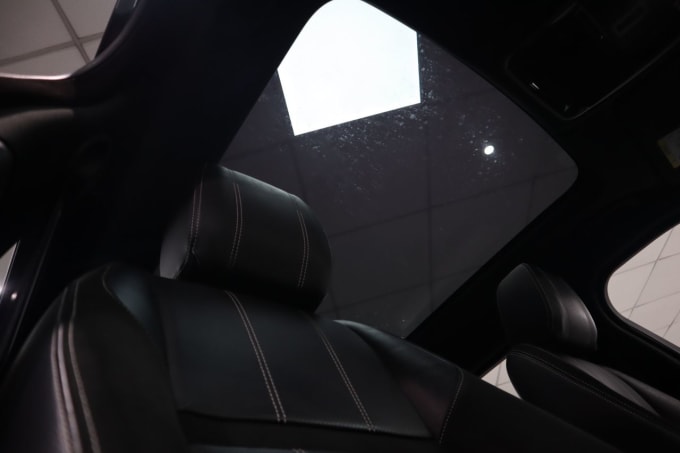 2025 Land Rover Range Rover Velar