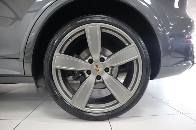 2025 Porsche Cayenne