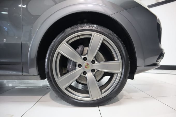 2025 Porsche Cayenne