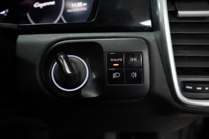 2025 Porsche Cayenne