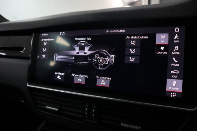 2025 Porsche Cayenne