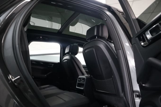 2025 Porsche Cayenne