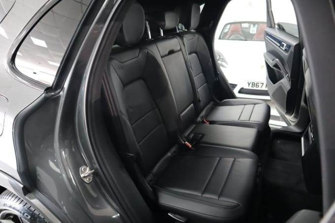 2025 Porsche Cayenne
