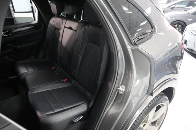 2025 Porsche Cayenne