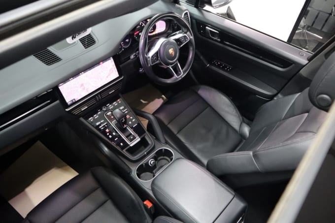 2025 Porsche Cayenne