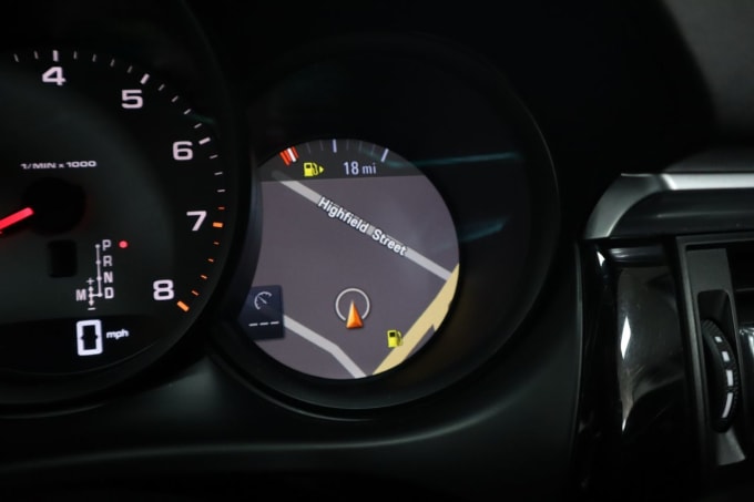 2025 Porsche Macan