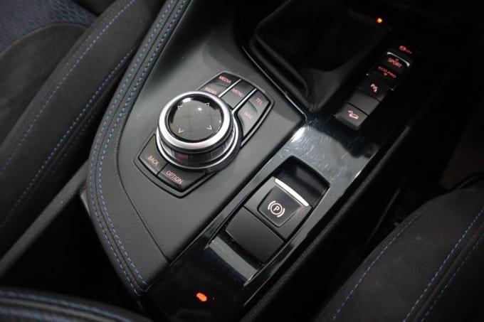 2025 BMW X1
