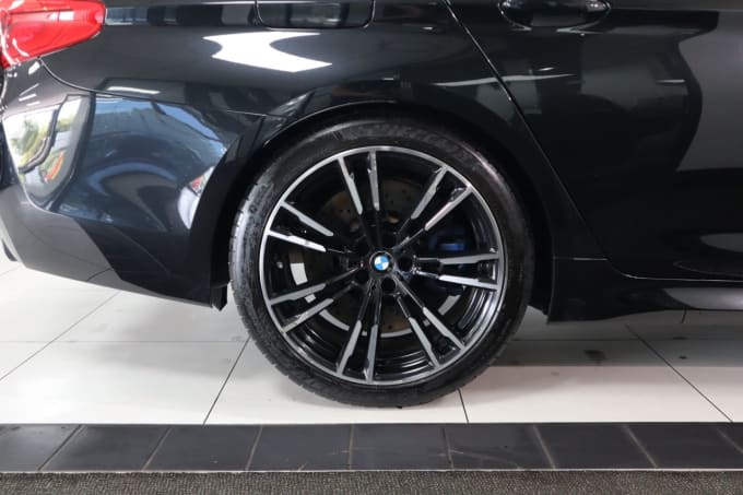 2025 BMW M5