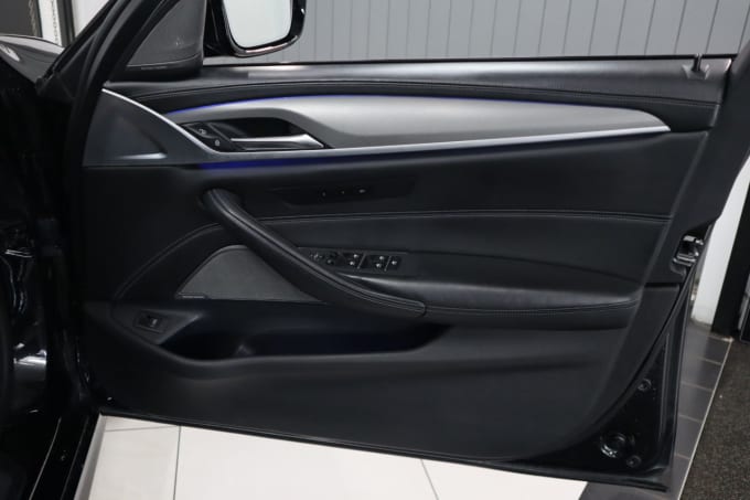 2025 BMW M5