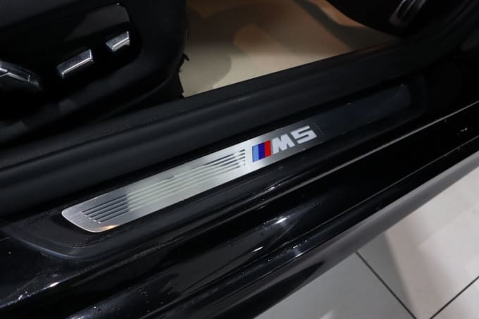 2025 BMW M5