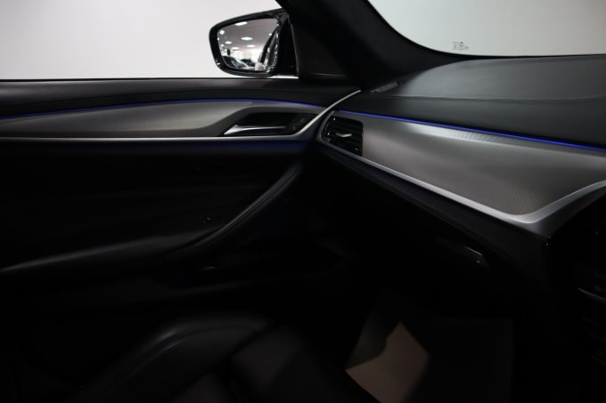 2025 BMW M5