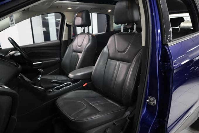 2025 Ford Kuga