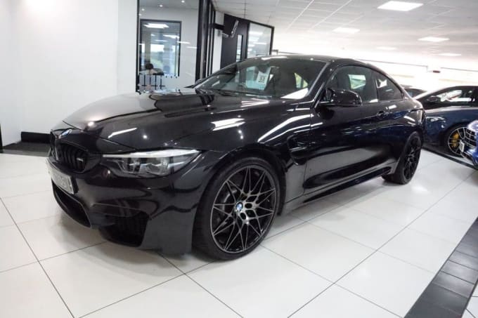 2025 BMW M4