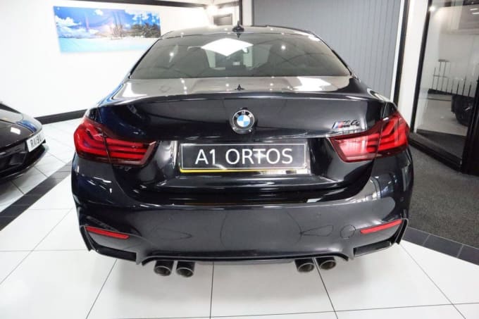 2025 BMW M4
