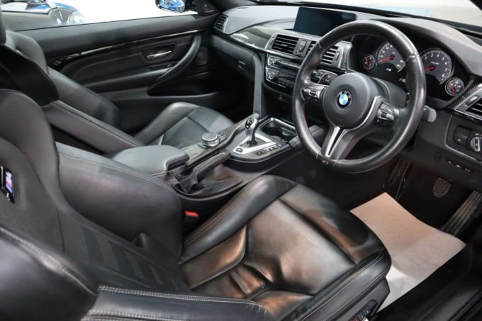 2025 BMW M4