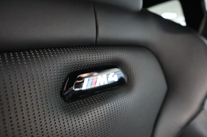 2025 BMW M4