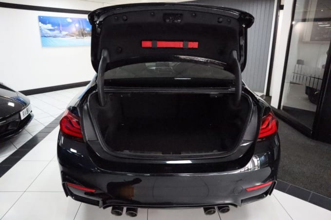 2025 BMW M4