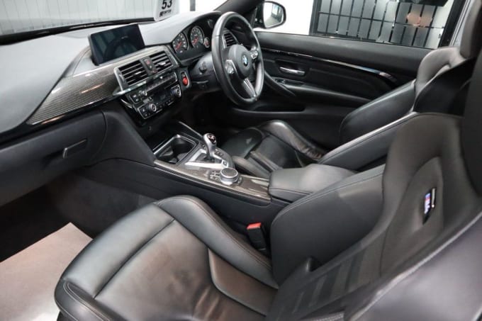 2025 BMW M4
