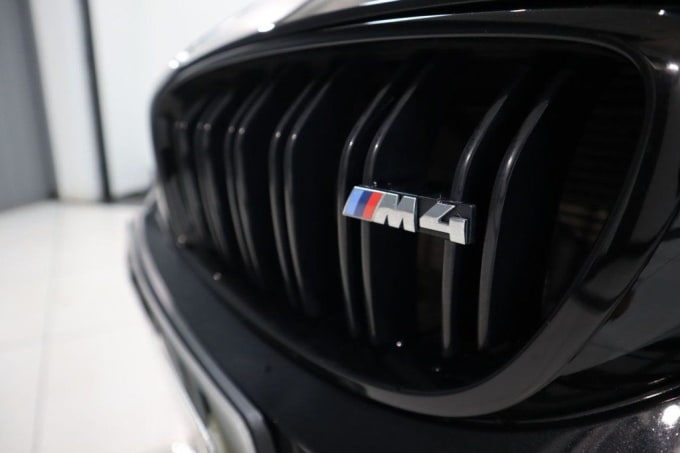 2025 BMW M4