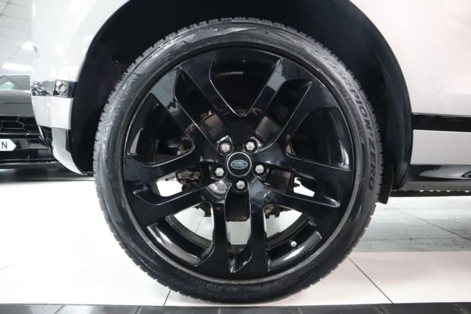 2025 Land Rover Range Rover Evoque