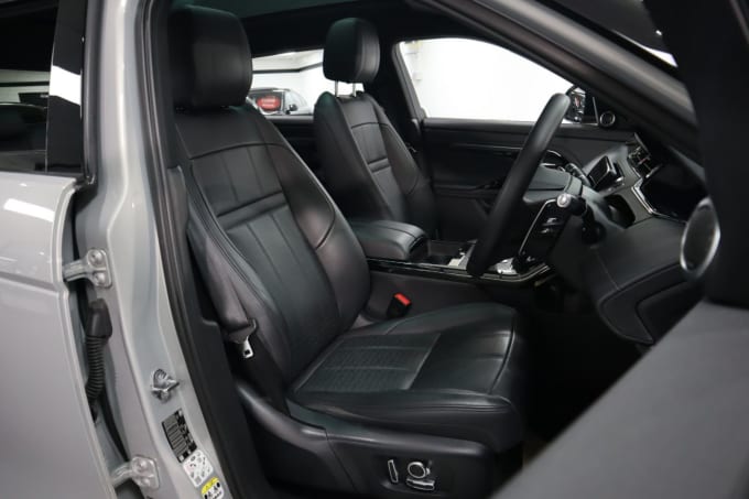 2025 Land Rover Range Rover Evoque