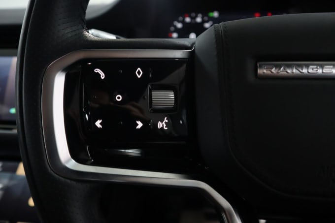 2025 Land Rover Range Rover Evoque