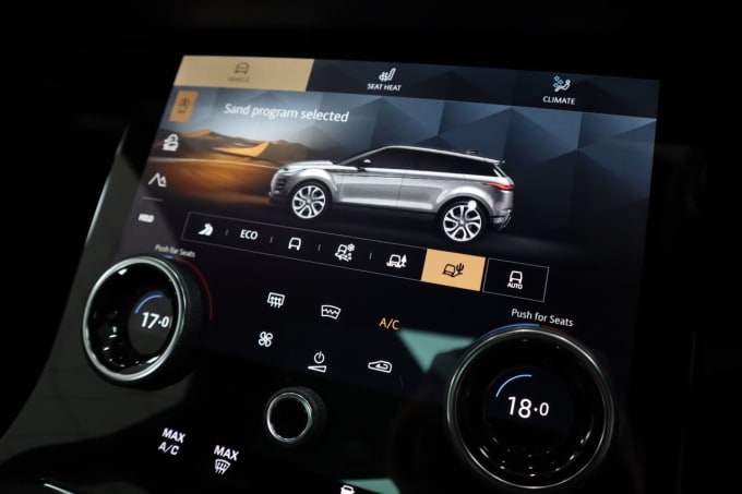 2025 Land Rover Range Rover Evoque