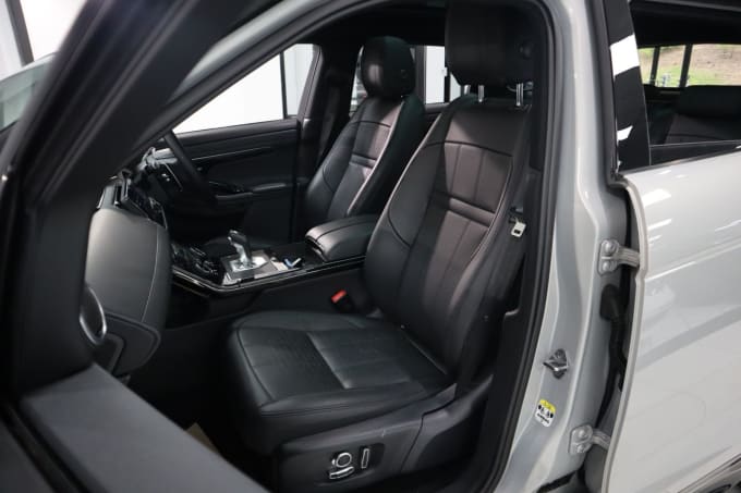 2025 Land Rover Range Rover Evoque