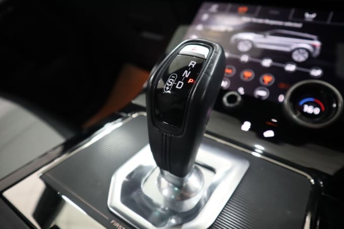 2025 Land Rover Range Rover Evoque