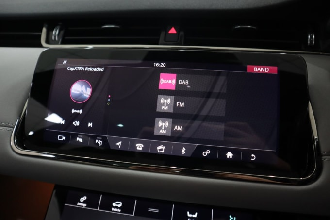 2025 Land Rover Range Rover Evoque