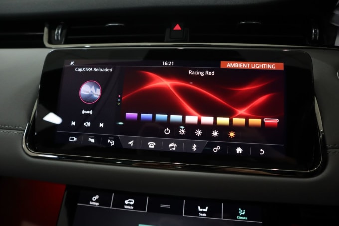 2025 Land Rover Range Rover Evoque