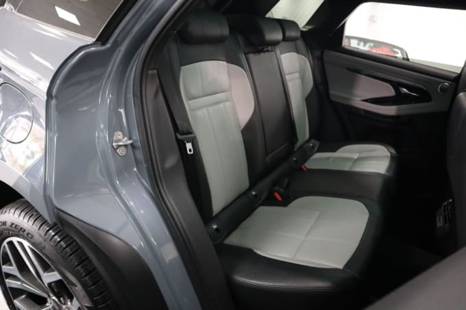 2025 Land Rover Range Rover Evoque
