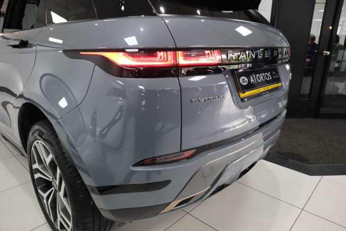 2025 Land Rover Range Rover Evoque