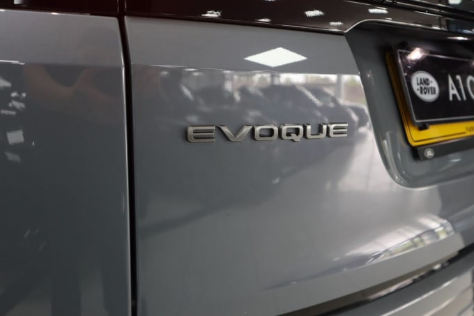 2025 Land Rover Range Rover Evoque