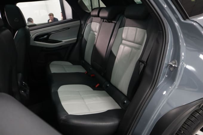 2025 Land Rover Range Rover Evoque