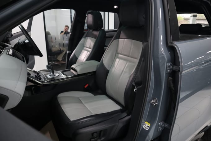 2025 Land Rover Range Rover Evoque