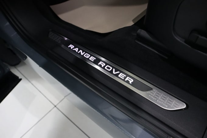 2025 Land Rover Range Rover Evoque