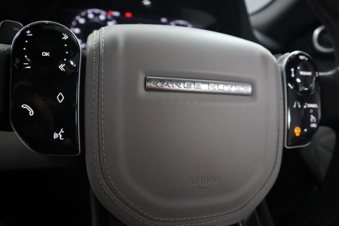 2025 Land Rover Range Rover Evoque