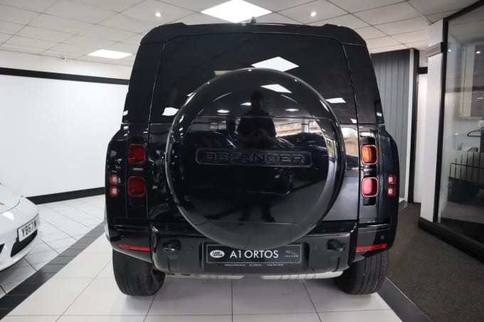 2025 Land Rover Defender