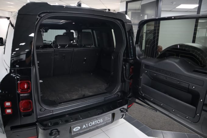 2025 Land Rover Defender
