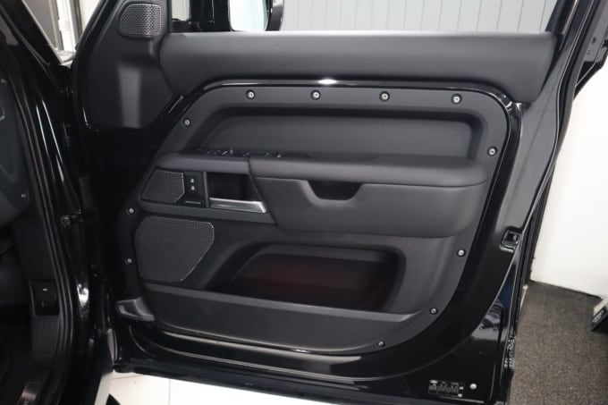 2025 Land Rover Defender