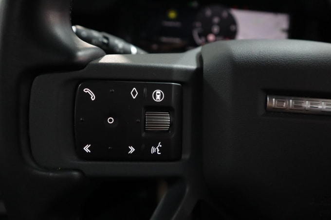 2025 Land Rover Defender