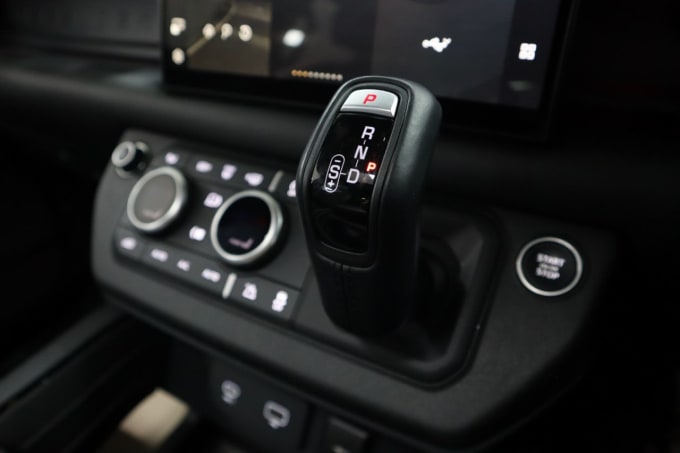 2025 Land Rover Defender