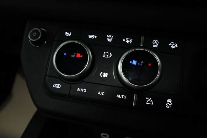 2025 Land Rover Defender
