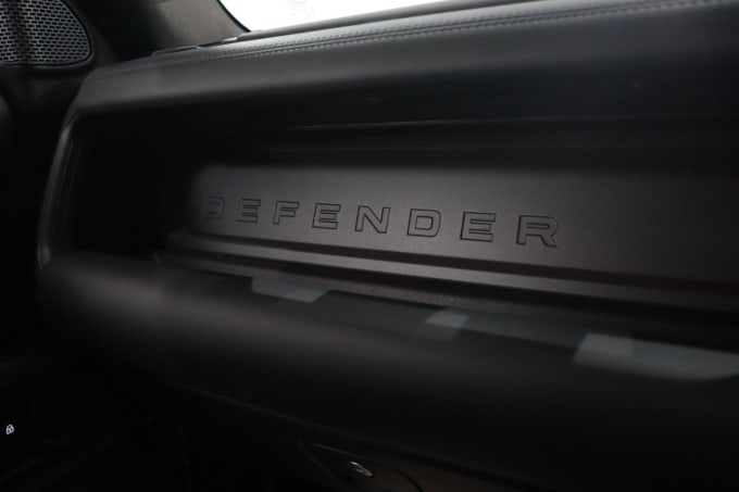 2025 Land Rover Defender