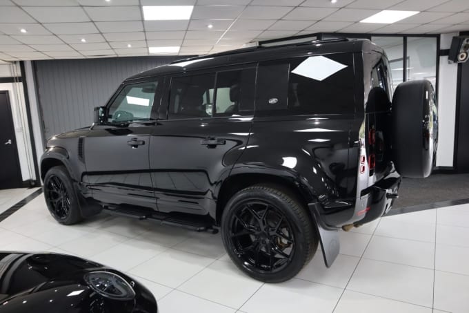 2025 Land Rover Defender