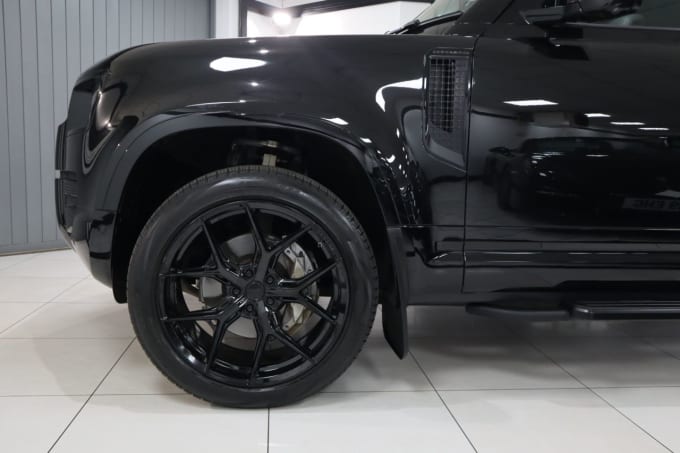 2025 Land Rover Defender