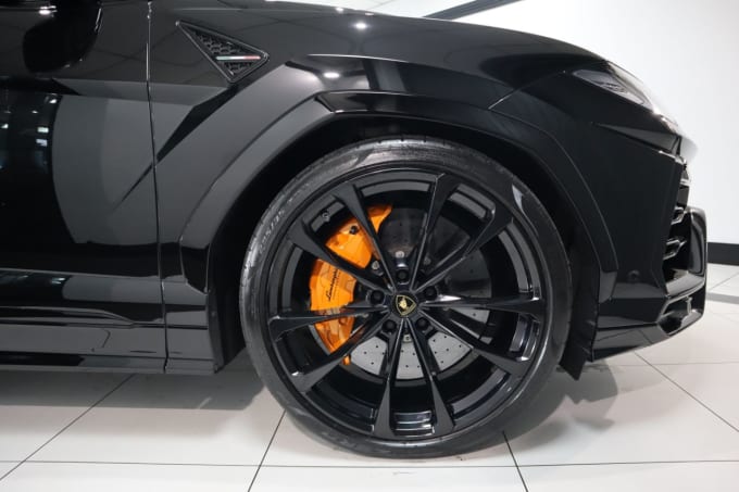 2025 Lamborghini Urus